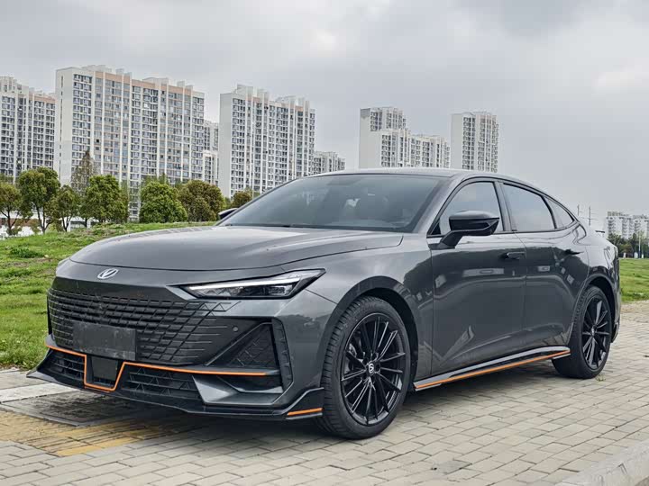 Changan UNI-V 2022 1.5T sports version