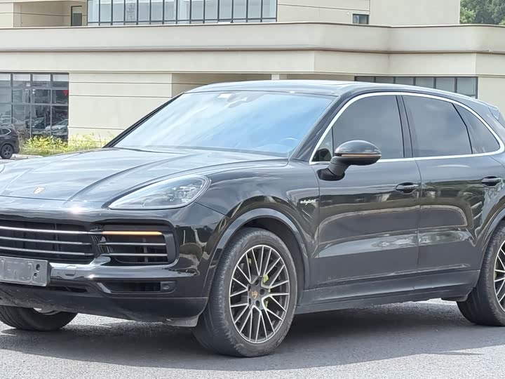 Porsche Cayenne E-Hybrid 2.0T
