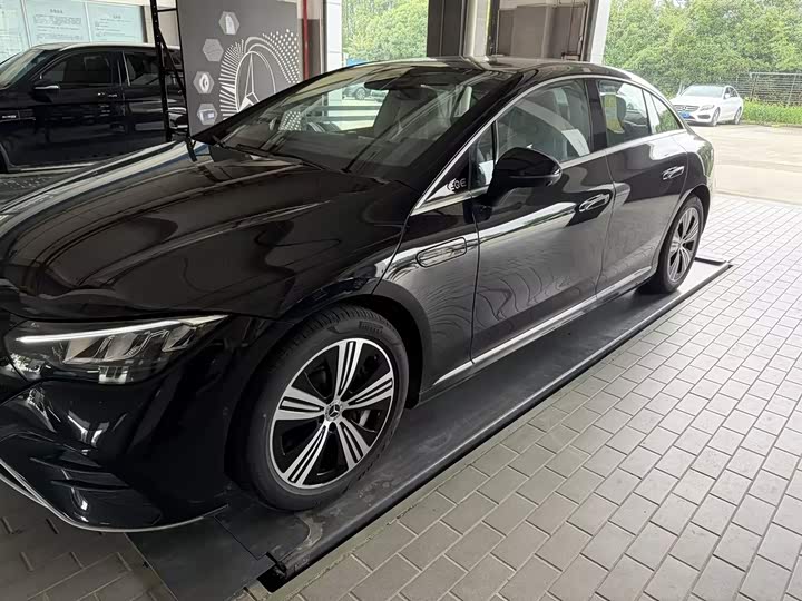 Mercedes-Benz EQE 2025 500 4MATIC Luxury Edition