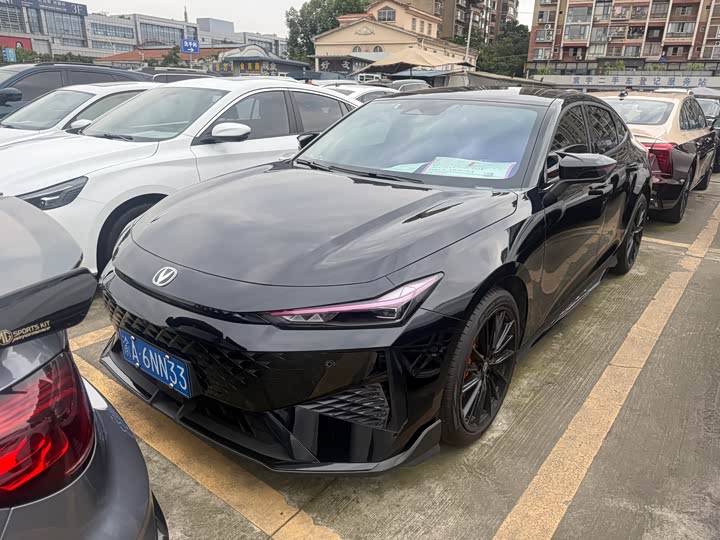 Changan UNI-V 2025 1.5T 500Bar distinguished sports model