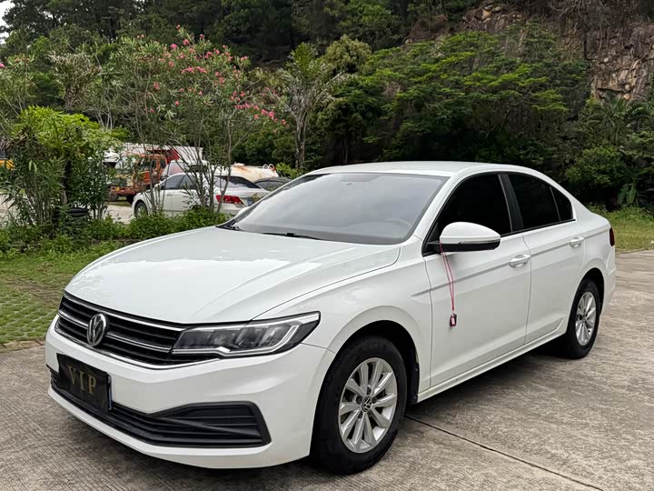 Bora 2021 1.5L automatic fashion smart connected version