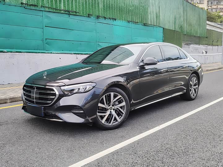 Mercedes-Benz E-Class 2025 E 300 L Fashion