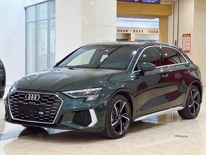 Audi A3 2024 Sportback 35 TFSI stylish and sporty