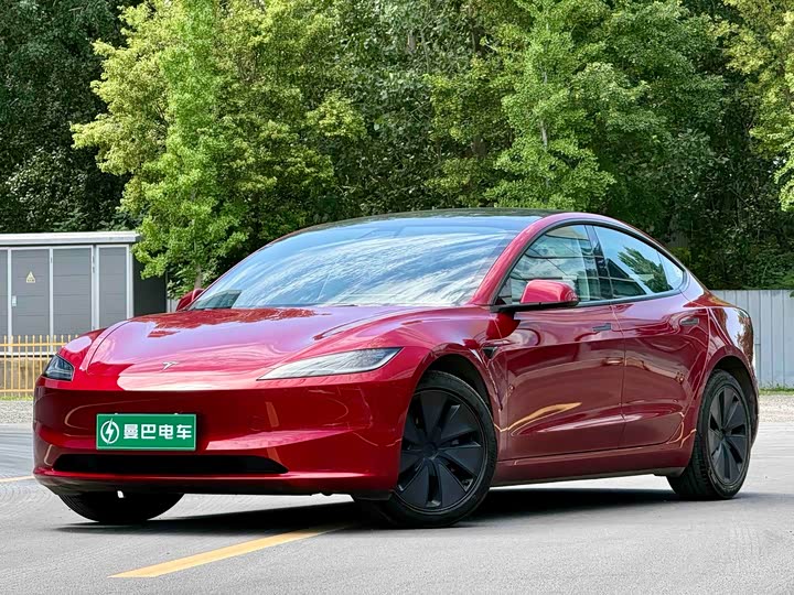 Model 3 2025 rear-wheel drive version