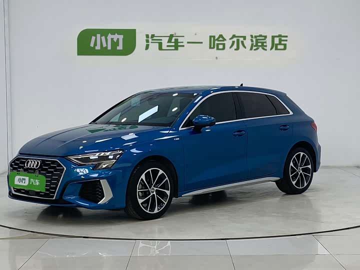 Audi A3 2021 Sportback 35 TFSI aggressive sports model
