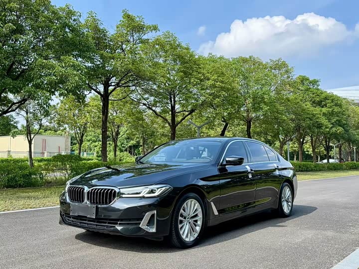 BMW 5 Series 2021 525Li Luxury Package