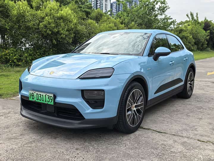 2024 Porsche Macan Electric Long Range