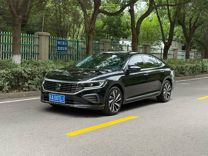 Passat 2025 Outstanding Model 380TSI Dragon Edition