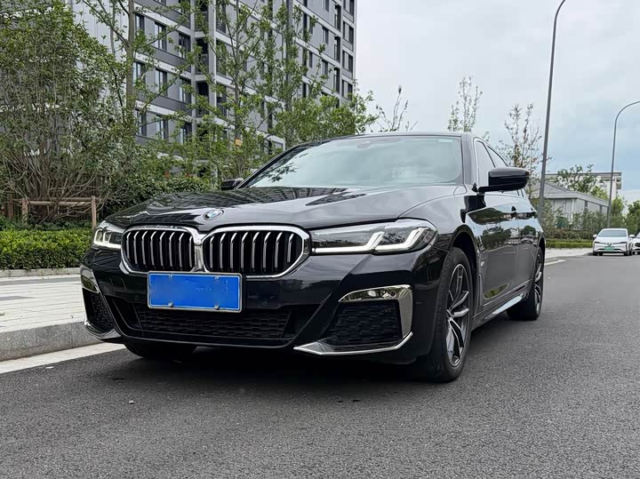 BMW 5 Series 2022 Facelift II 525Li M Sport Package