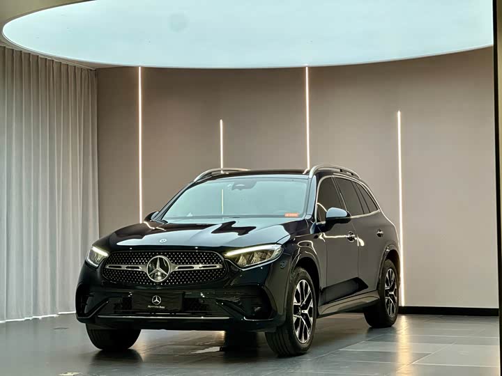 Mercedes-Benz GLC 260 L 4MATIC Luxury 5-Seater