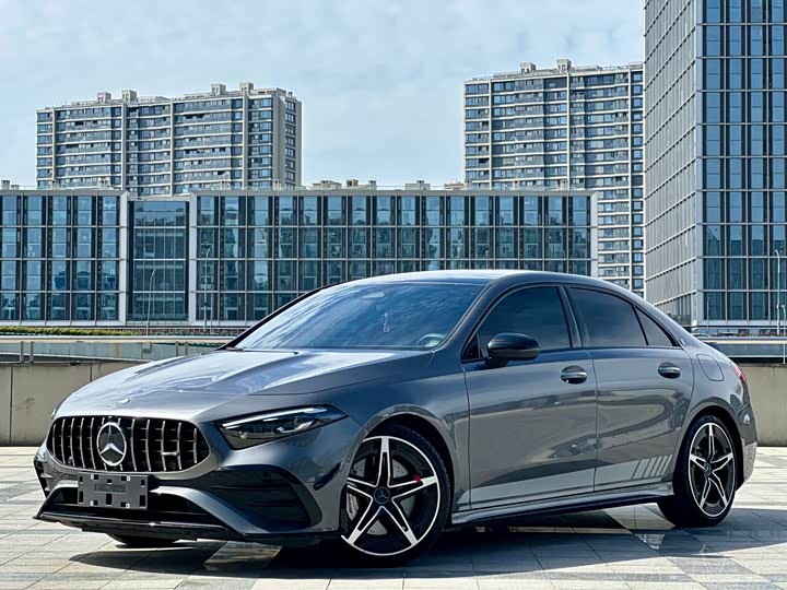 Mercedes-Benz A-Class AMG 2024 facelift AMG A 35 L 4MATIC