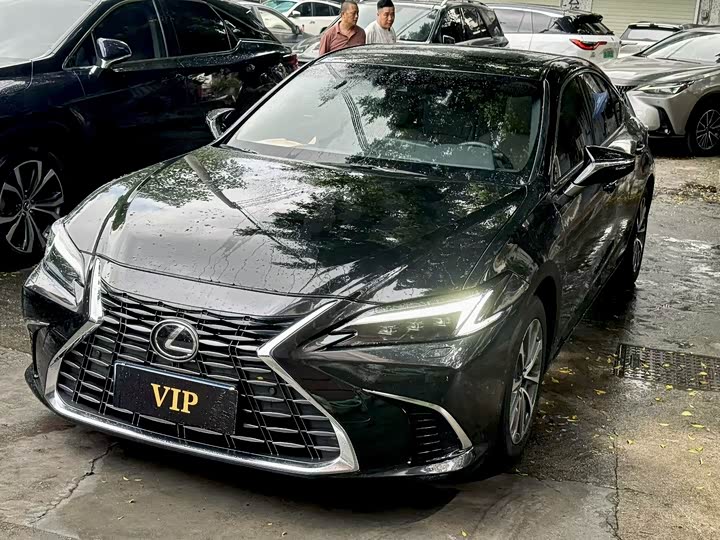 Lexus ES 2025 300h Premium Edition