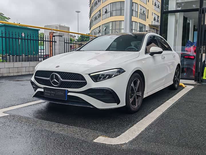 Mercedes-Benz A-Class 2024 A 200 L Fashion