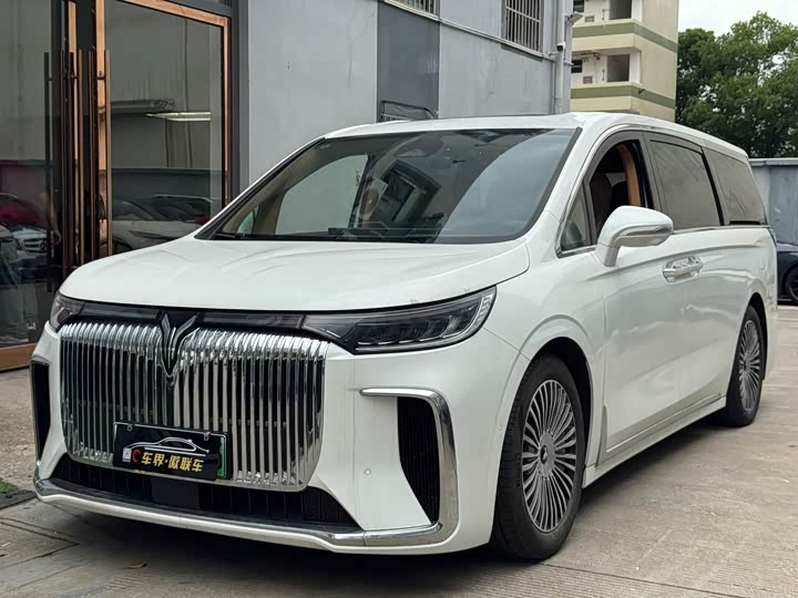 Lantu Dreamer 2025 PHEV four-wheel drive flagship Kunpeng version