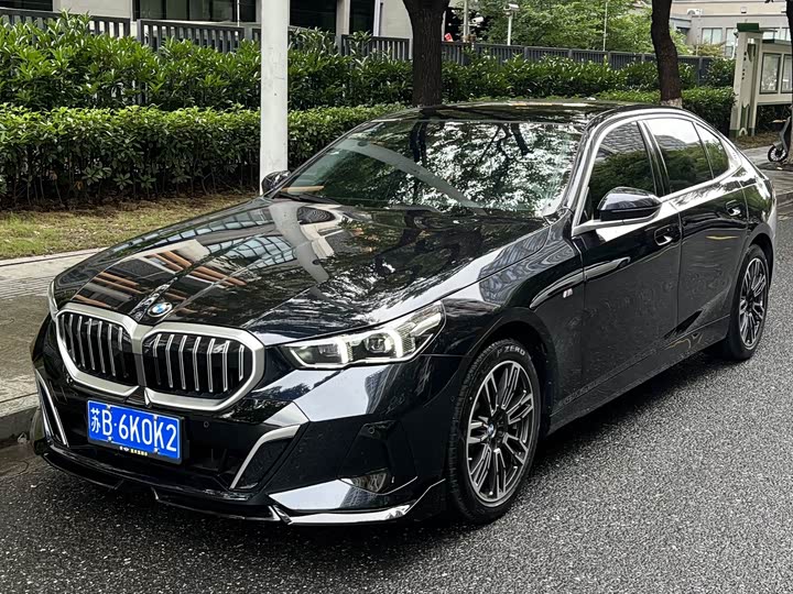 BMW 5 Series 2025 530Li Leading M Sports Package