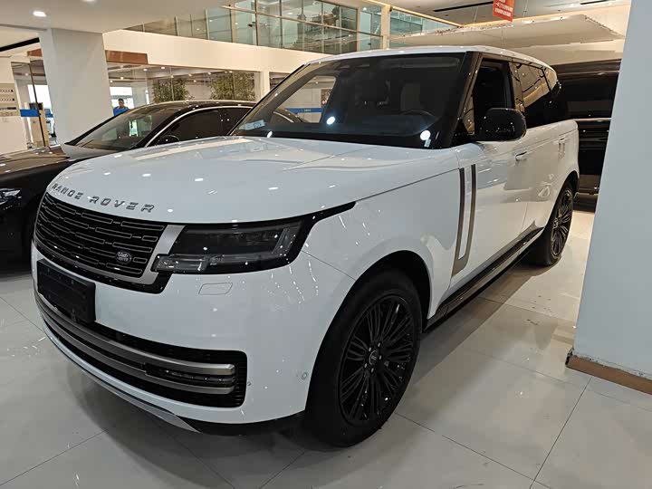 Range Rover 2023 3.0 L6 360PS Grand Edition
