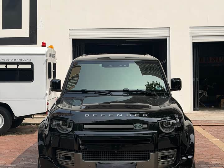 Land Rover Defender 2024 110 3.0T P400 X-DYNAMIC HSE