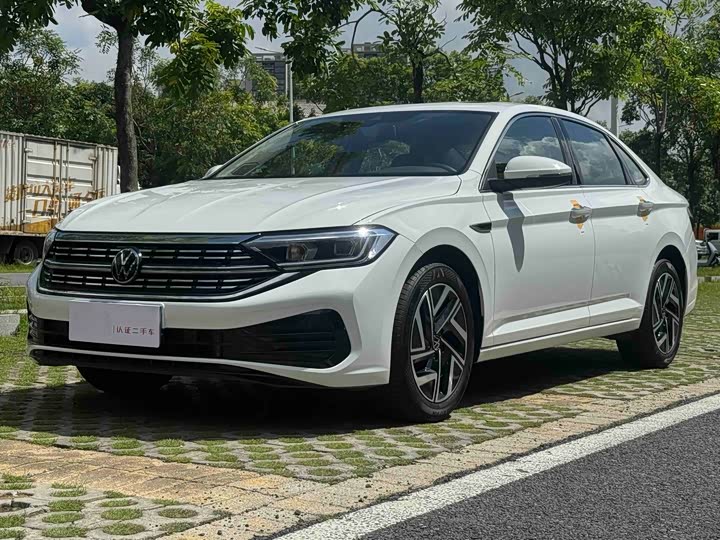 Sagitar 2025 Model 300TSI DSG Beyond Edition