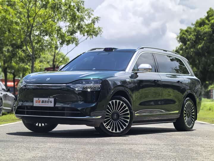 Wenjie M9 2024 extended range Ultra version 52kWh 6-seater version