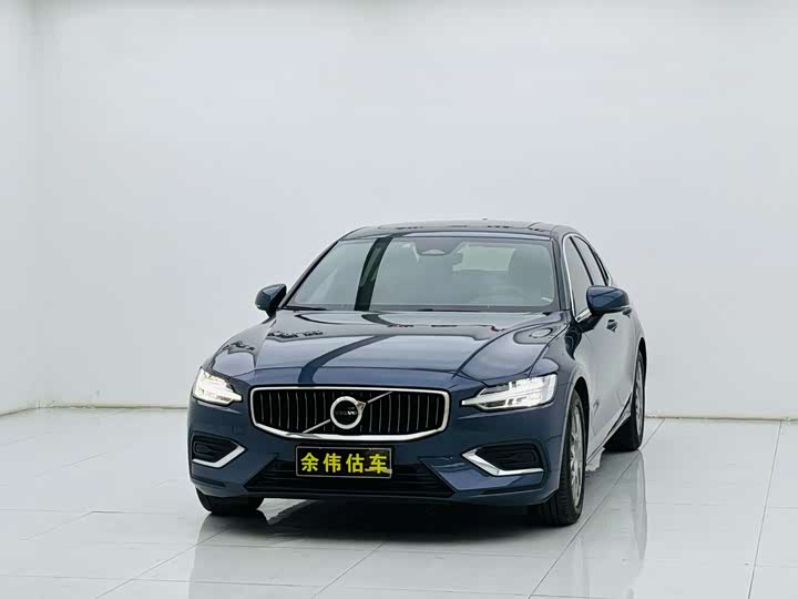 Volvo S60 2022 B4 Zhiyuan Luxury Edition