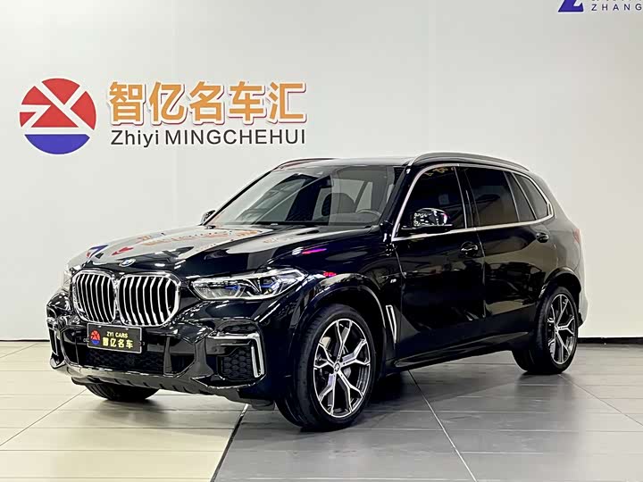 BMW X5 2022 xDrive 40Li M Sports Package
