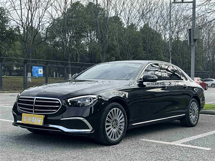 Mercedes-Benz E-Class 2022 E 300 L Fashion