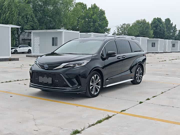 Grevia 2023 2.5L Hybrid Premium PLUS Edition