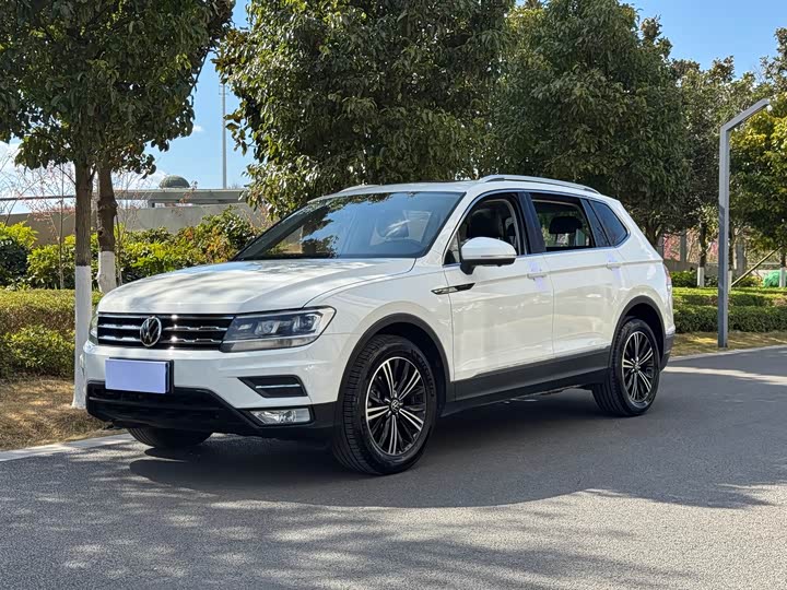 Tiguan L 2021 330TSI automatic two-wheel drive smart version