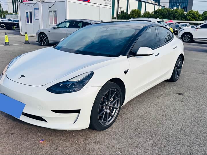 Model 3 2020 facelift standard range rear-wheel drive upgraded version