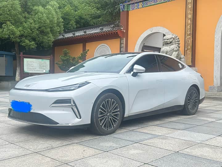 Galaxy Star 8 2025 130km EM-i Premium Edition