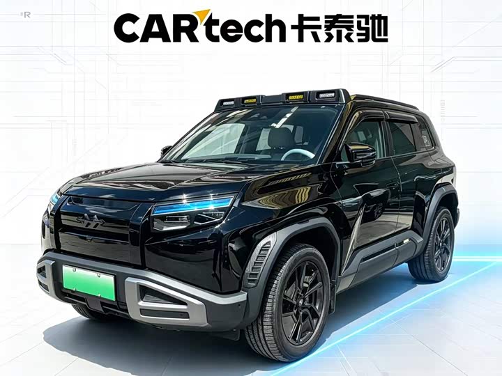 Titan 3 2025 Model 501KM AWD Max