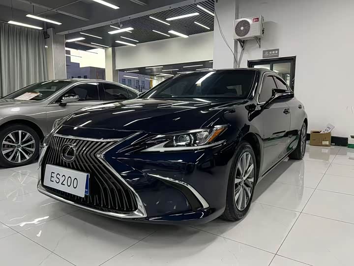 Lexus ES 2020 200 Excellence Edition