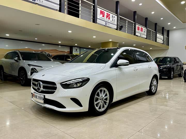 Mercedes-Benz B-Class 2021 B 200 Fashion Model