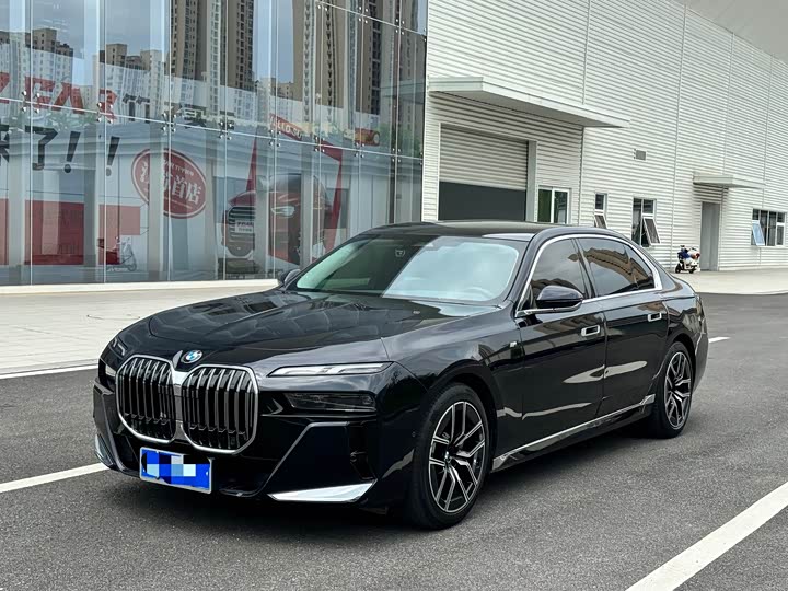 BMW 7 Series 2023 735Li M Sports Package
