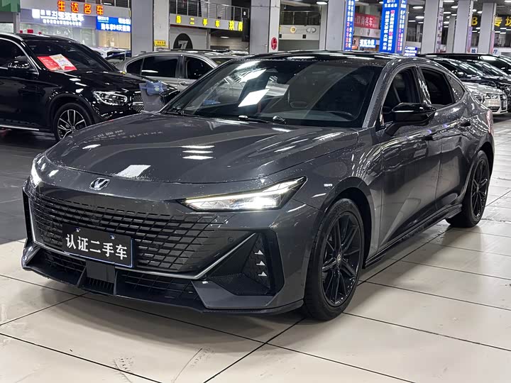 Changan UNI-V 2023 1.5T premium model