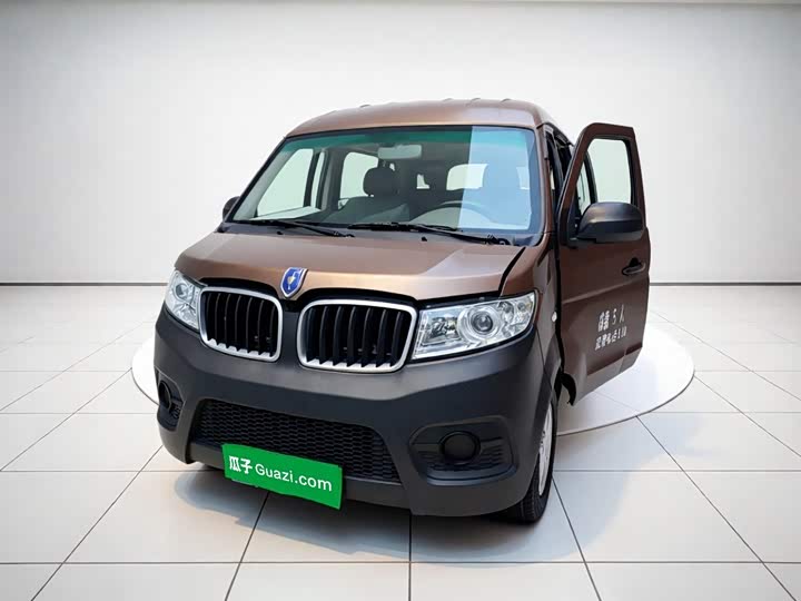 Hiace X30 2023 1.5L super luxury bus 5/6/7 seats non-air conditioning version SWC15M