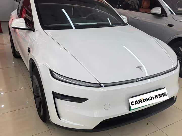 Model Y 2026 rear-wheel drive version
