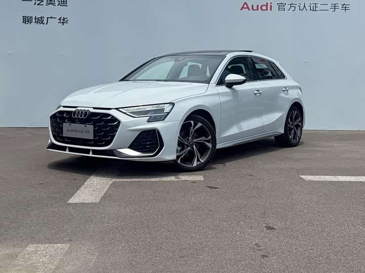 Audi A3 2025 Sportback 35TFSI Flying Spur Exclusive Model