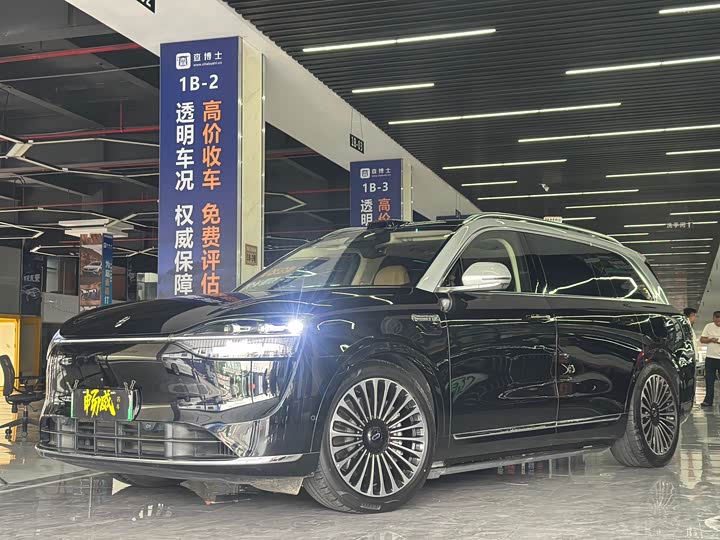 Wenjie M9 2025 extended range Ultra version 52kWh 6-seater version (192-line lidar)