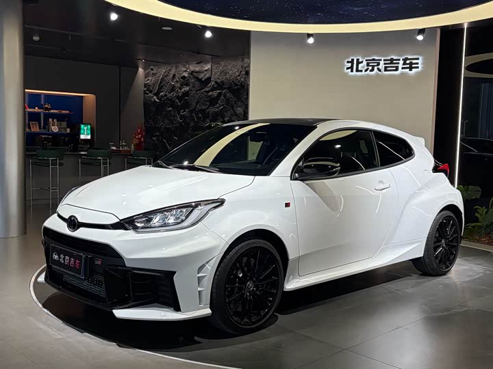 GR YARIS 2025 GR evolution version