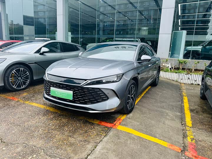 Qin L 2025 DM-i Smart Driving Edition 120KM Transcendent Type