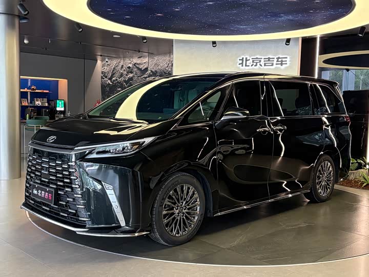 Lexus LM 2025 500h Four-Seater Imperial Edition