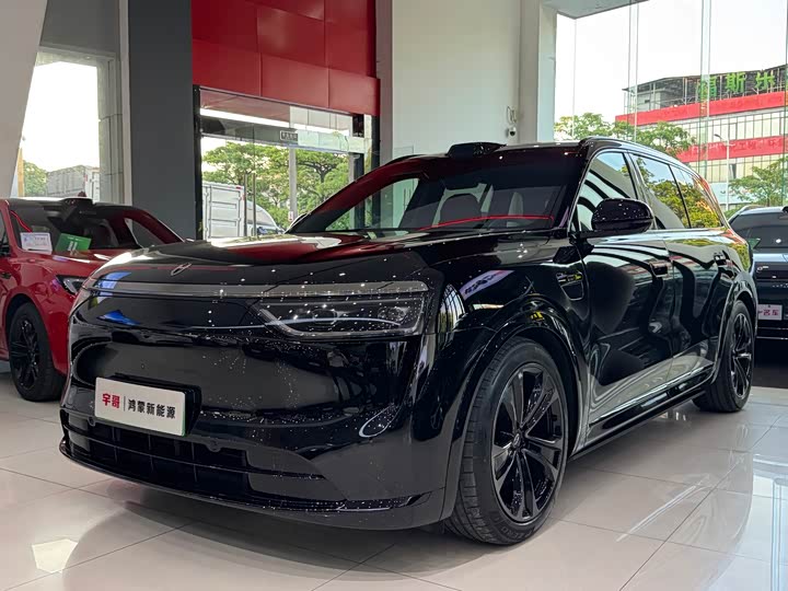 Wenjie M8 2025 extended range Ultra version 53.4kWh 5-seater version (192-line lidar)