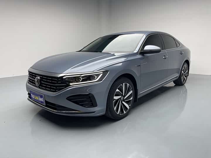 Passat 2022 330TSI Deluxe Edition