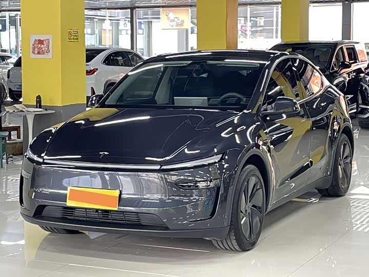 Model Y 2025 rear-wheel drive first edition