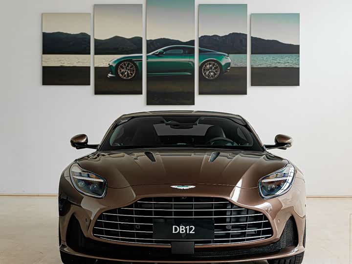 Aston Martin DB12 2025 4.0T V8 Coupe