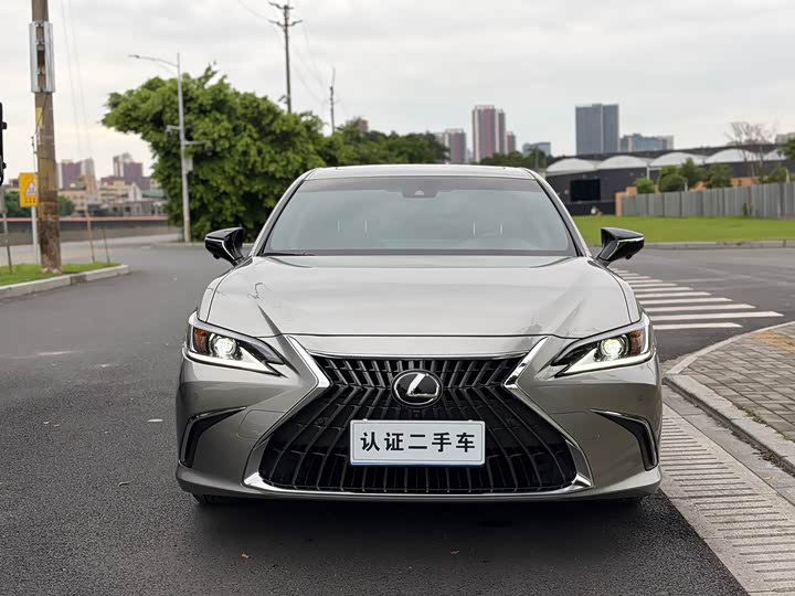 Lexus ES 2023 200 Excellence Edition