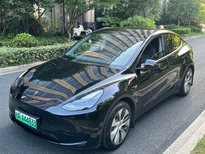 Model Y 2022 Refresh RWD