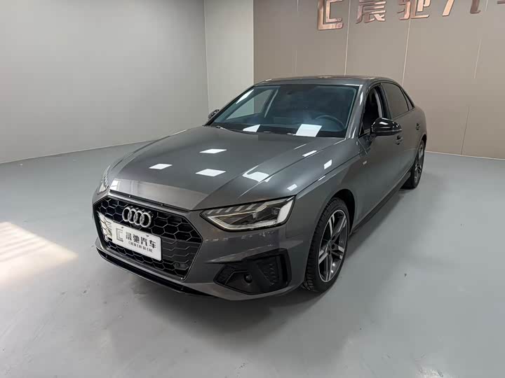Audi A4L 2022 40 TFSI luxury and dynamic model