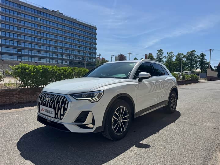 Audi Q3 2024 35 TFSI Progressive Elegant Edition